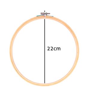 Bastidor de Madeira para Bordado com Tarracha Luli 22cm