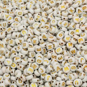 Micanga de Letras L6 Luli 7mm pacote com 500g