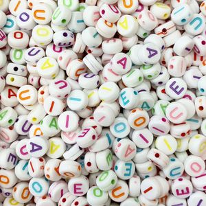 Micanga de Letras Vogais 4x7mm Luli L51 Pacote com 500g