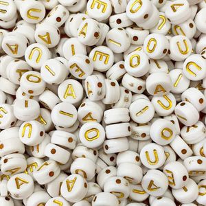 Micanga de Letras Vogais 4x7mm Luli L54 Pacote com 500g