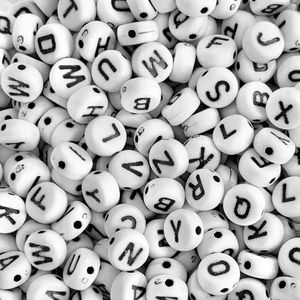 Micanga de Letras Luli L61 4x7mm Pacote com 500g